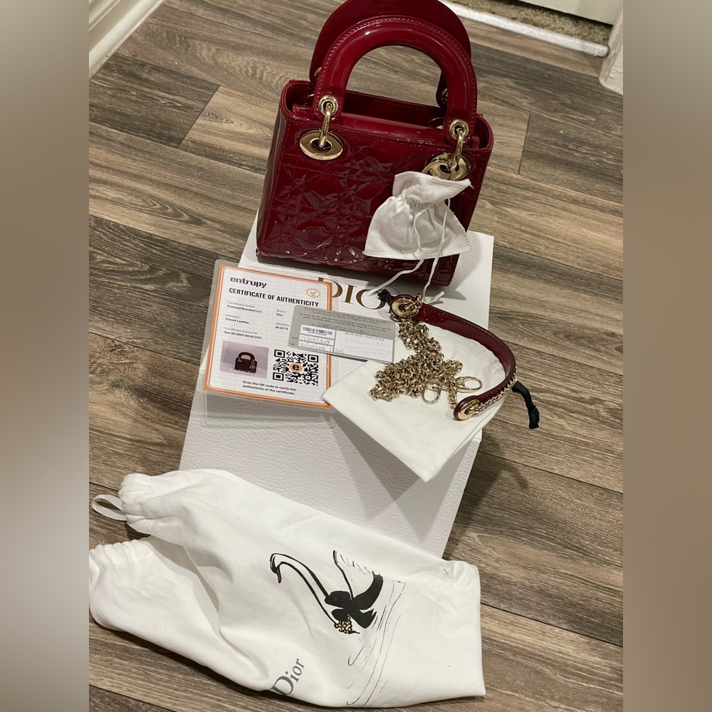 DIOR MINI LADY DIOR BAG CHERRY RED PATENT CANNAGE CALFSKIN GOLD HW PRELOVED - Picture 4 of 13
